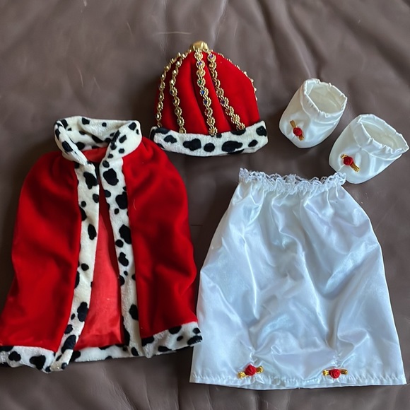 New soft plush doll with clothes - Picture 5 of 10